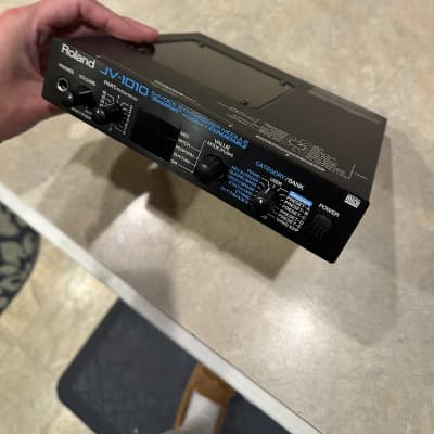 Roland JV-1010 64-Voice Synthesizer Module