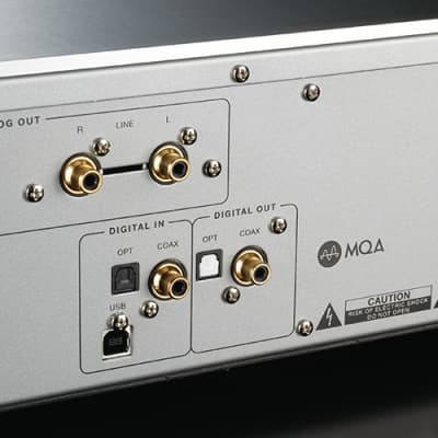 LUXMAN D-07X - SACD/CD Player - NEW! image 10