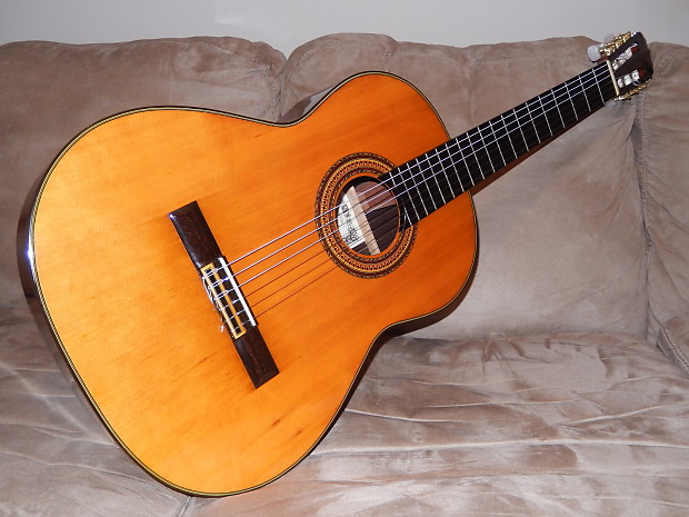 Yamaha c30 guitar price hot sale
