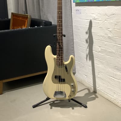 Fender Custom Shop 1959 Journeyman Relic Precision Bass image 4