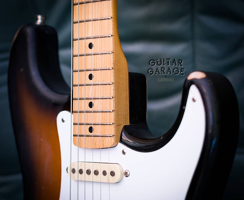 1997 Fender Japan 54 Vintage Reissue Stratocaster Sunburst