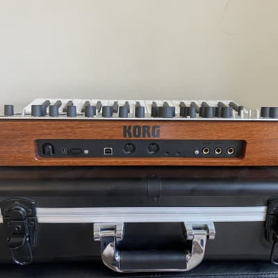 Korg Minilogue 4-Voice Polyphonic Analog Synthesizer w/ case image 4