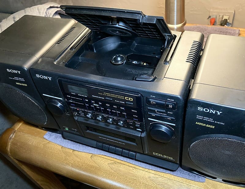 Sony Boombox Stereo Radio CFD-510 Mega Bass CD Cassette Deck