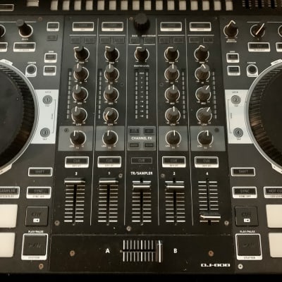 Roland DJ-808 DJ Controller w/ Magma Gig Case and Shure PGA58 Microphone image 4