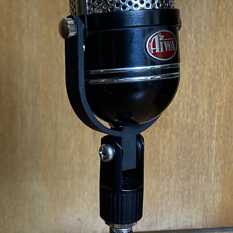 ☆ 1960s ☆ Japanese AIWA Dynamic Microphone M18 ☆ RCA 77 style