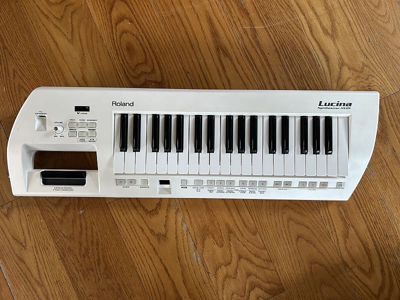 Roland AX-09 Lucina 37-Key Keytar Synthesizer 2010 - 2012 - White