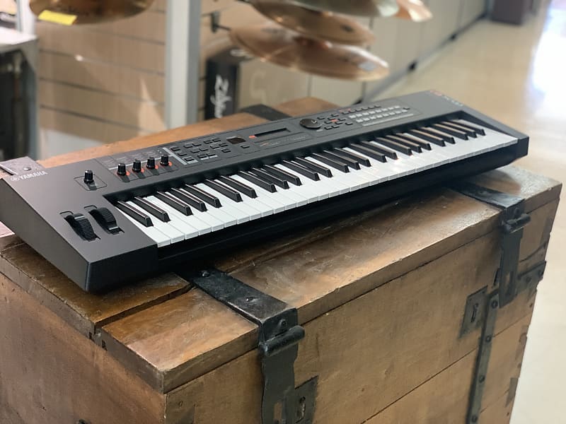 Yamaha MX61 image 1