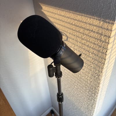 Shure SM7B Cardioid Dynamic Microphone 2001 - Present - Black image 1