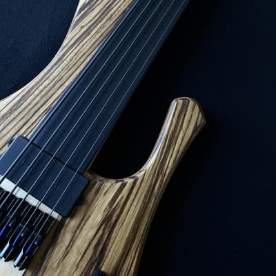 MGbass New Extreman fretless 5 strings 2023 Satin pickup bartolini image 2