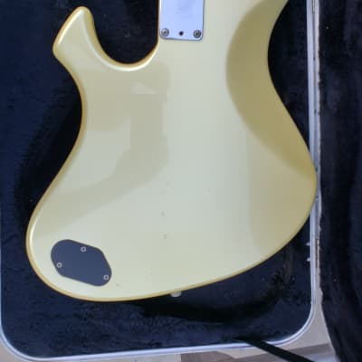 Fender Performer Bass 1985 - 1987 Faded Cream Gold image 5