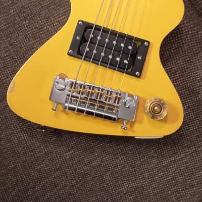 Erlewine Chiquita Travel guitar 90's - yellow *Neck repair* image 4
