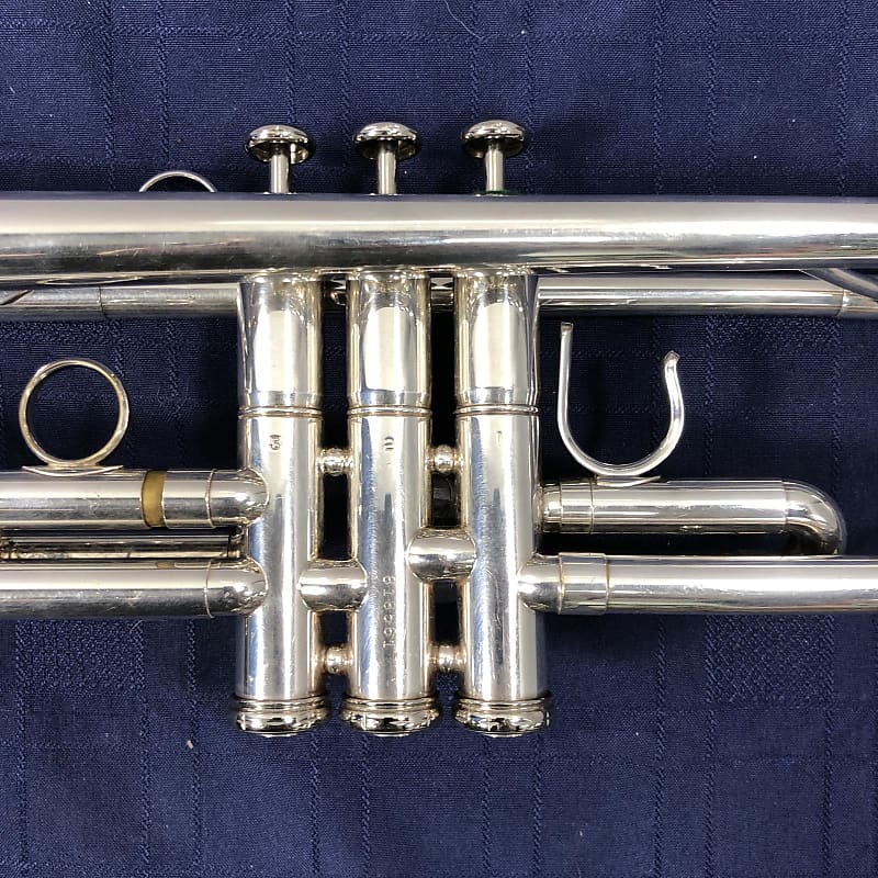 Holton ST550 Maynard Ferguson MF Professional Silver Bb Trumpet with Case  Yamaha Mouthpiece