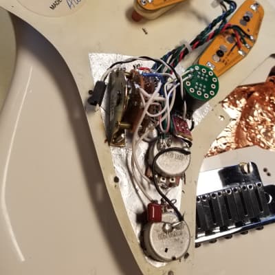 Fender Player Strat Partscaster, USA Hardware, Noiseless Pups, Custom Pickguard & Marilyn Monroe Neck Plate, Polar White, w/HSC image 15