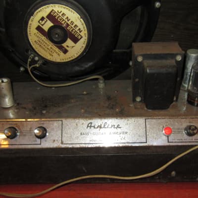 ~1965 Airline 62-9020A Thunderbolt Amp Black and White image 8