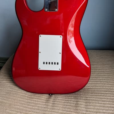 Squier Affinity Series Stratocaster with Rosewood Fretboard 2004 - 2013 - Metallic Red image 4