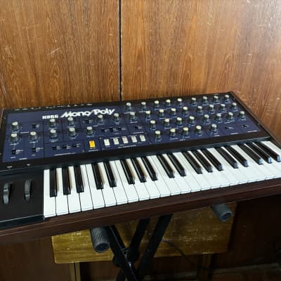 Korg Mono/Poly monophonic/polyphonic Synthesizer w/ box