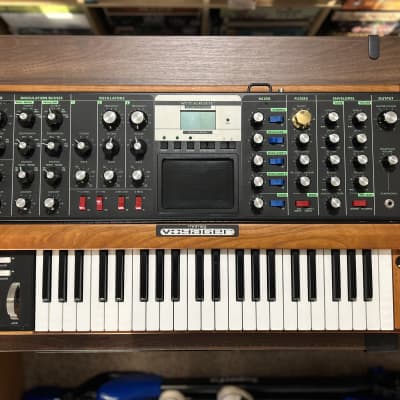 Moog Minimoog Voyager Select Series 44-Key Monophonic Synthesizer | Reverb