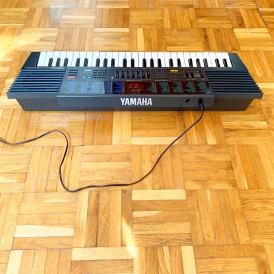 Yamaha PSS-380 PortaSound (Japan, 1989) – Vintage Super Cool