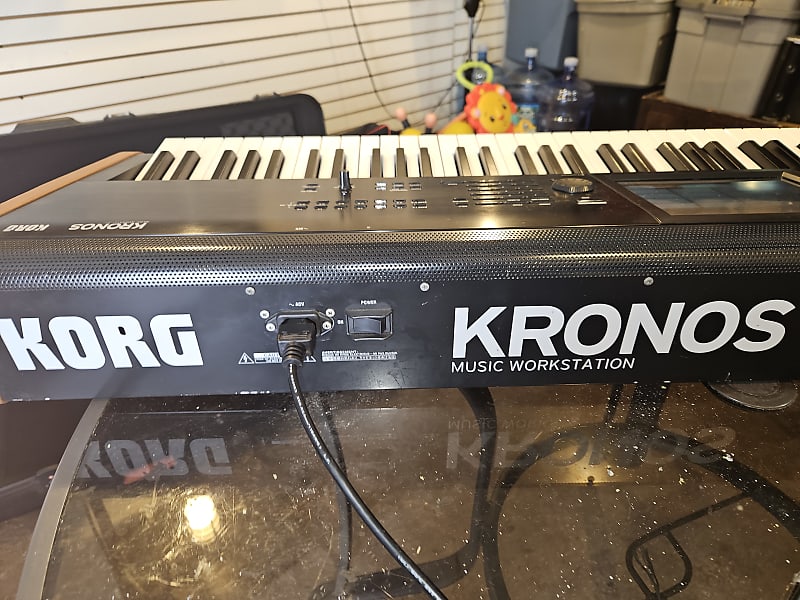 Korg KRONOS 2 73-Key Digital Synthesizer Workstation