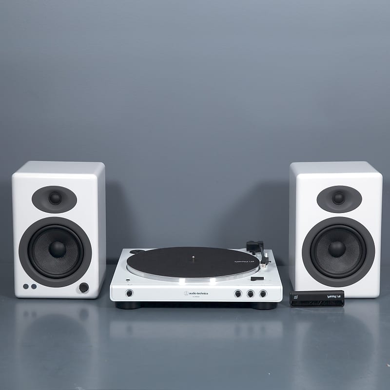 Audio-Technica: AT-LP60XBT-WW Turntable Package - White Pack Audioengine A5+ White  			