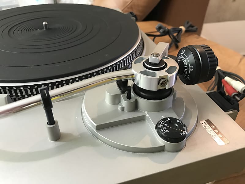 Technics SL-3300 Direct-Drive Turntable [1978, Japanese Technics SL-3300 Direct-Drive Turntable [1978, Japanese