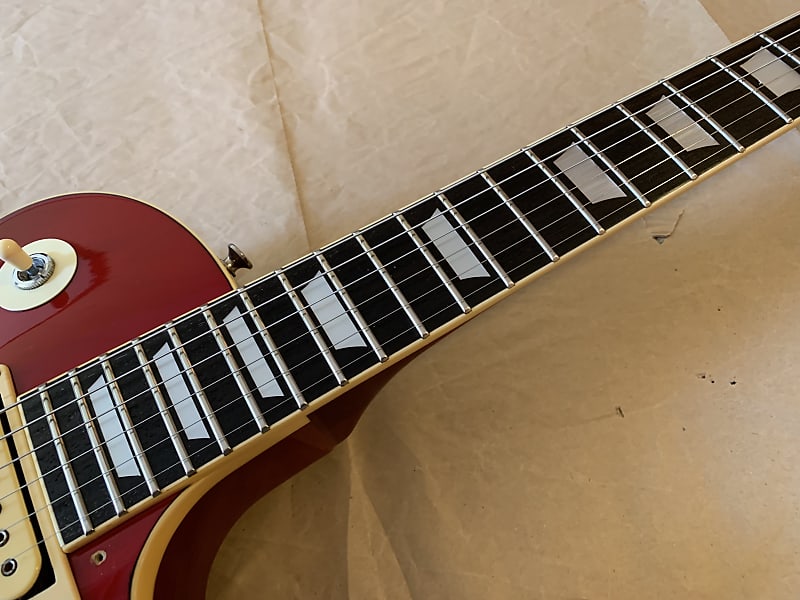 Yamaha Studio Lord SL550S Standard 80s Cherry Sunburst. Les