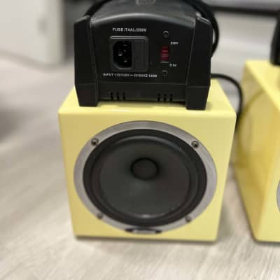 Avantone Pro Active MixCubes (Pair) - Buttercream image 2