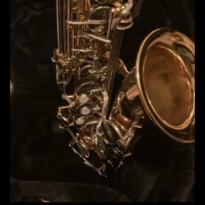 Yamaha YAS-26 Standard Alto Saxophone With Yamaha Case image 3