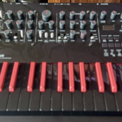 Korg Minilogue Bass 37-Key 4-Voice Polyphonic Synthesizer 2022 - Present - Black
