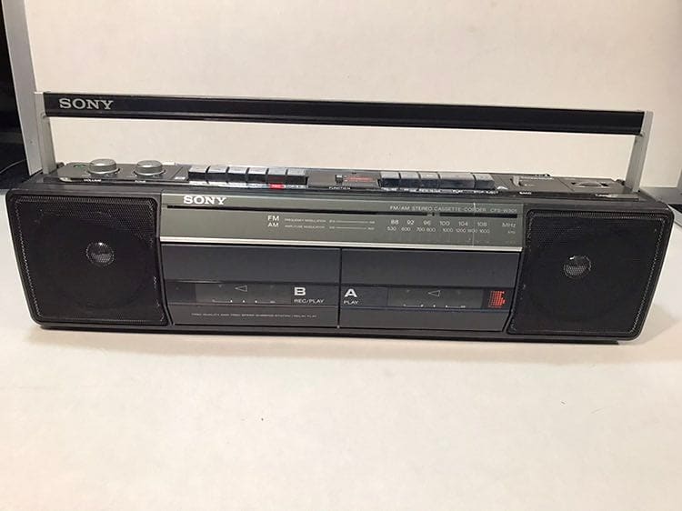 Sony CFS-W301 Sound Rider Dual Cassette Recorder AM/FM Stereo