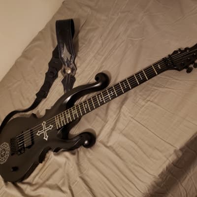 ESP Edwards E-JF-X Jeune Fille, Moi Dix Mois, Mana guitar