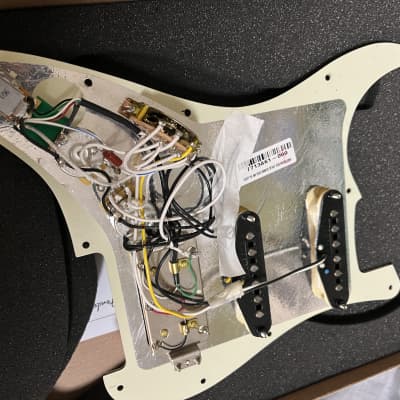 Fender American Performer Stratocaster Loaded HSS Pickguard w/ Backplate image 3