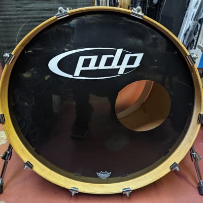 Pacific By Drum Workshop Made In Mexico 18 x 22" Tobacco Sunburst Fade Bass Drum - Sounds Great! image 8