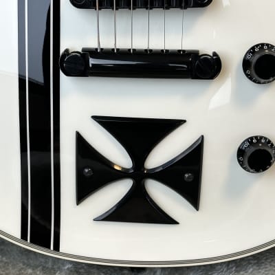 ESP Custom Shop Iron Cross Snow White James Hetfield Model Mint & Complete image 9