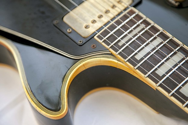 Aria Pro II Les Paul Custom 1976 Black with case