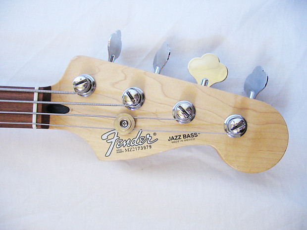FENDER 4-String Standard Jazz Bass - 2002. Made in Mexico. | Reverb