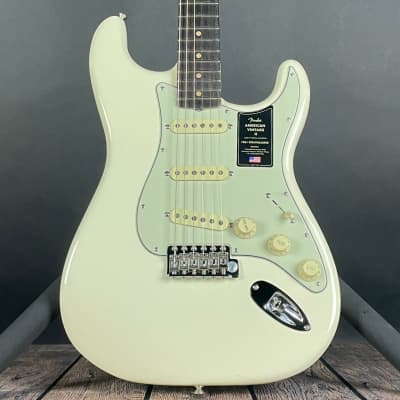 Fender American Vintage II 1961 Stratocaster, Rosewood Fingerboard- Olympic White (V2318950) image 1