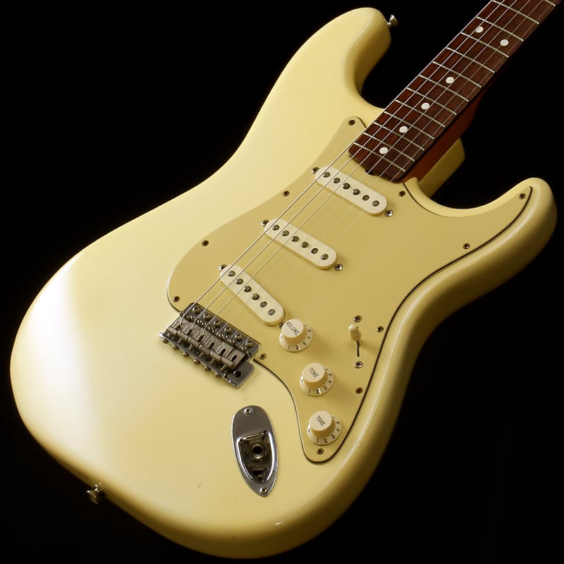 Fender USA Fender American Vintage 62 Stratocaster Thin Lacquer Olympic  White [SN v161250] (04/29)