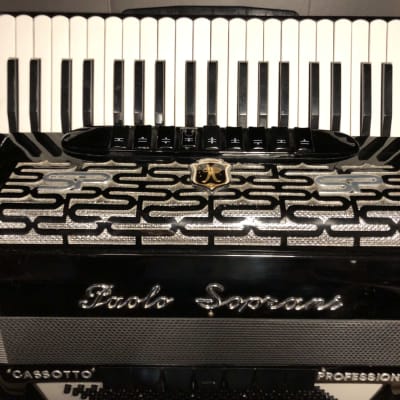 Accordion Paolo Soprani Cassotto 9 Register 4 choirs with case image 8