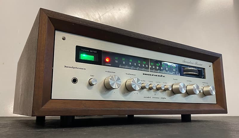 Vintage Marantz TWENTY EIGHT (28) AM/FM Stereo Receiver Vintage Marantz TWENTY EIGHT (28) AM/FM Stereo Receiver