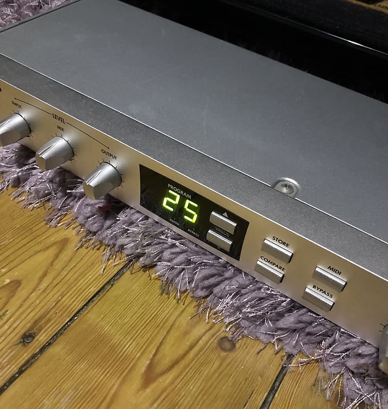 Alesis Akira Multi Effects Reverb