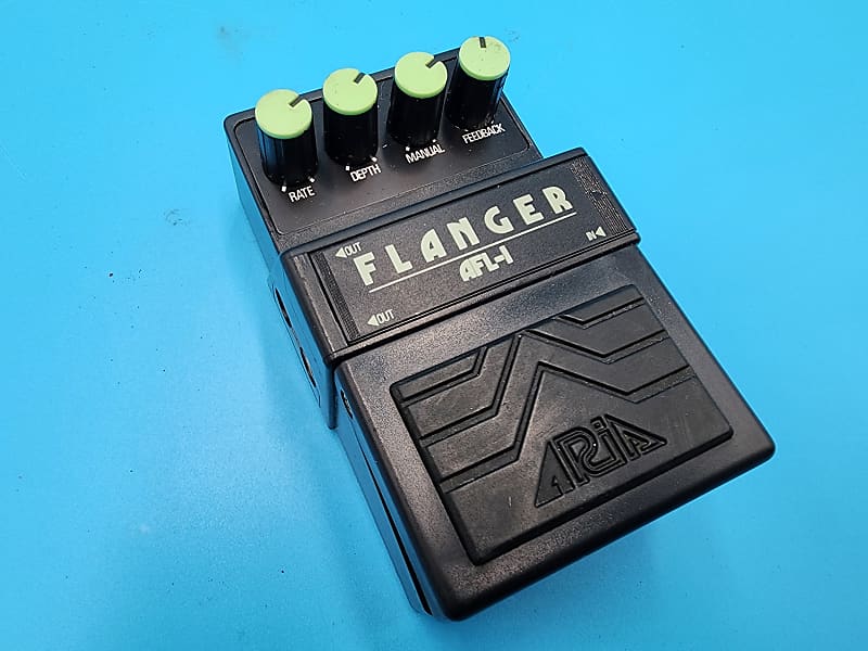 ギター maxon Chorus CS-01 ,aria flanger AFL-1 ARIA AFL-1 FLANGER - YouTube