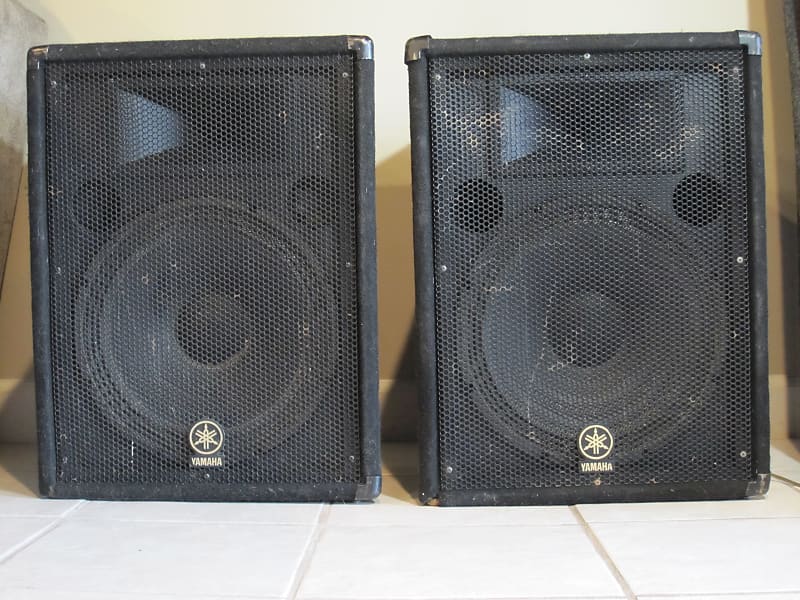 Yamaha BR15 400w 2Way Passive 15" Speaker Reverb