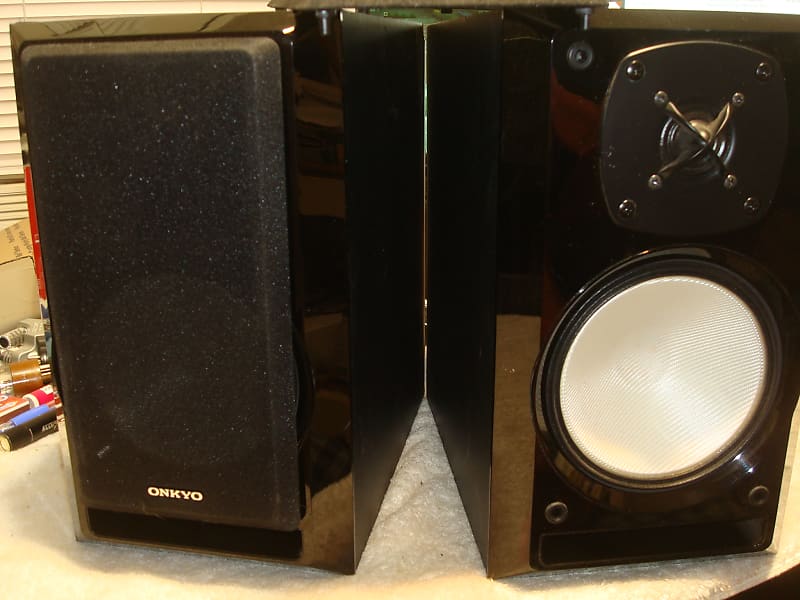 Onkyo D-325 Studio monitor / Bookshelf speaker pair | Reverb