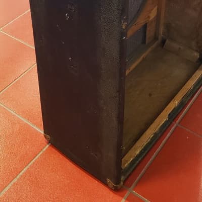 Vintage Guild 2x15 Empty Speaker Cabinet (As Is For Repair) image 4