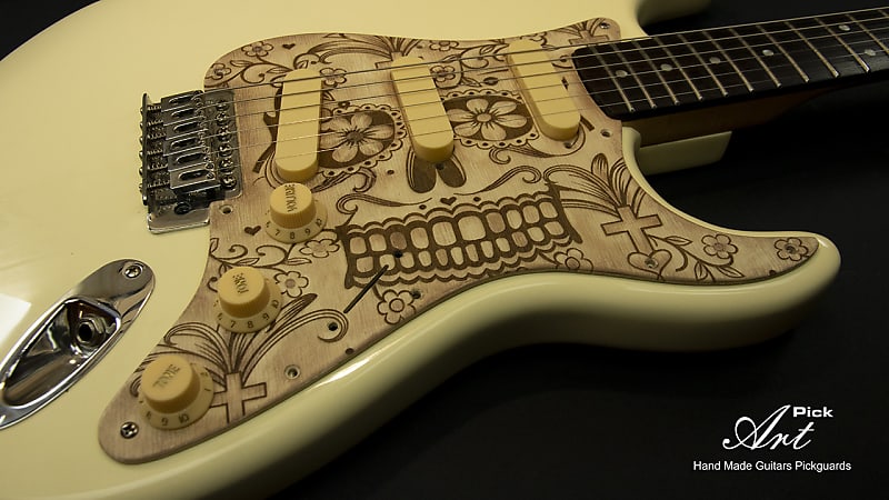 Handmade Stratocaster Pickguard, Standard online 11-Hole