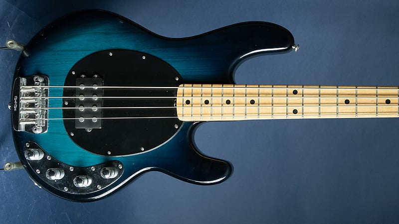 弦楽器 Hard Case Musicman Stingray 2005 2005 Ernie Ball Music Man Stingray 5-String Bass Sunburst