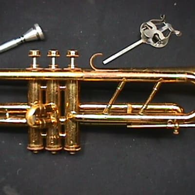 A U.S.A. MadeThe Regent Bb Trumpet in it's Original Case & Ready to Play   29 T image 3