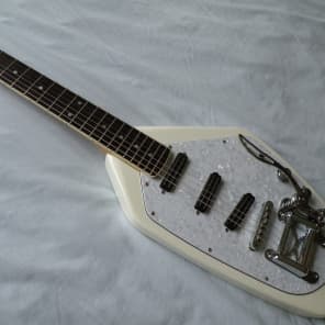 EKO Ghost VI 2012 White - Absolutely Mint Condition | Reverb EKO Ghost VI 2012 White - Absolutely Mint Condition | Reverb