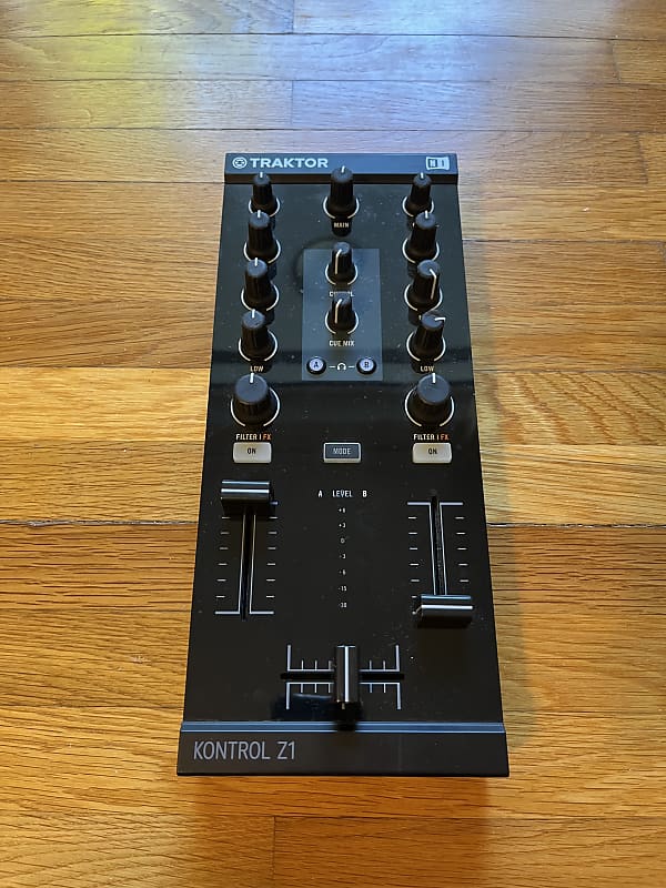 Native Instruments Traktor Kontrol Z1